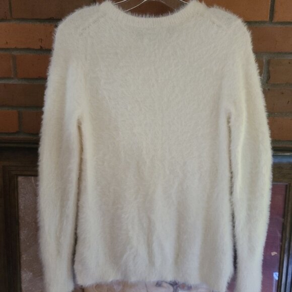 Elle High Rise Denim Jeans Size 4 & Old Navy Fuzzy Sweater XSmall - Picture 6 of 16